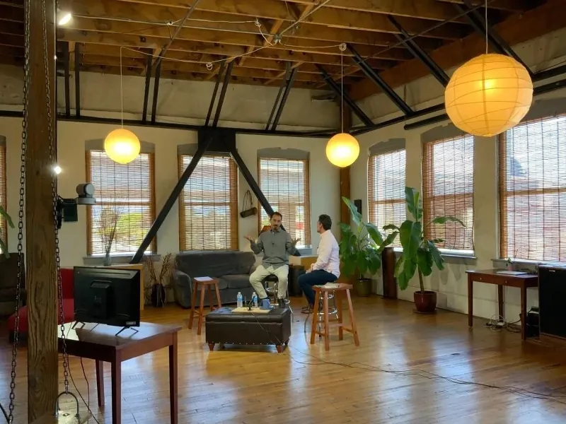 Modern Creative Studio with Natural Light - Gallery image