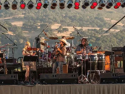 Live Wedding Band with Professional Sound & Lighting Bands - Featured