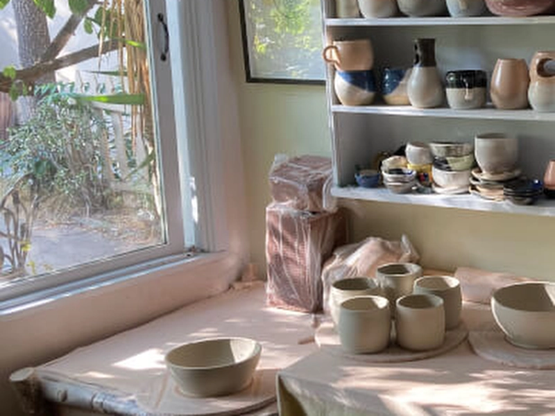 Ceramics Workshop: Wheel Throwing and Handbuilding Techniques - Gallery image