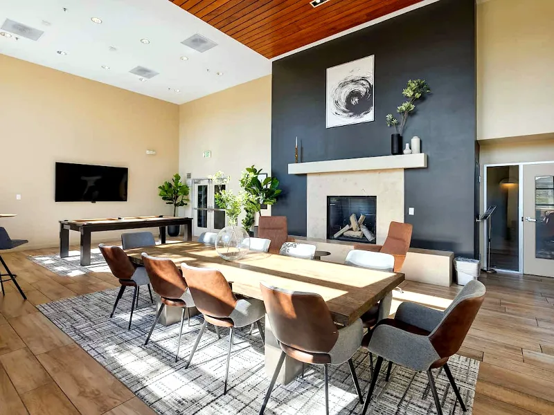 Lounge with Fireplace for Events in Mission Bay - Gallery image
