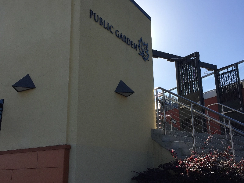 Treasure hunt team-building activity in Burlingame with clues and city exploration.