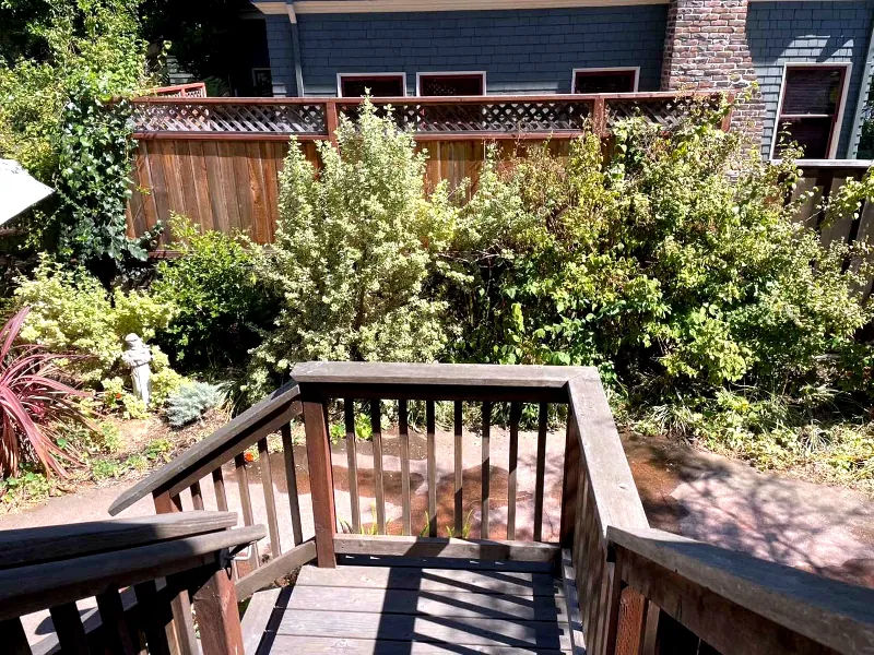 Alluring Outdoor Space for Hosting - Gallery image