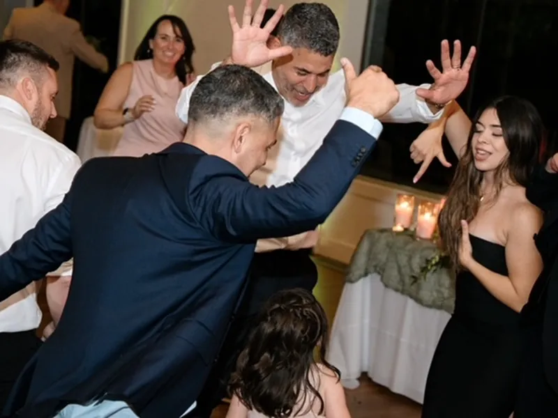 Professional Bilingual DJ and MC Services - Gallery image