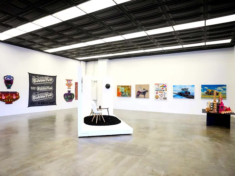 Art Gallery with Floor-to-Ceiling Windows in Northern Waterfront - Gallery image