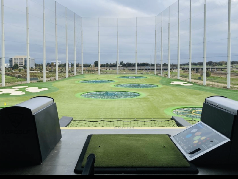 Interactive Golf & Lounge (1-Bay)