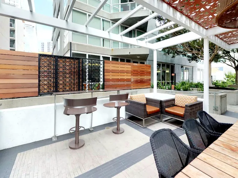 Lounge with Courtyard for Events in Rincon Hill - Gallery image