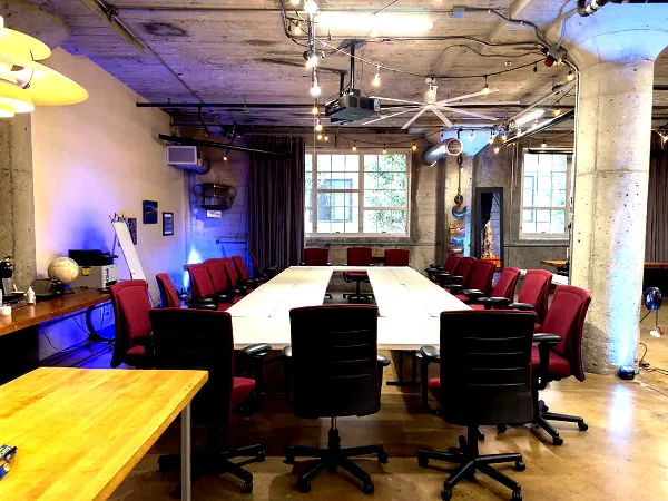Charming Event Space for Celebrations - Holiday Party in Oakland - Featured image