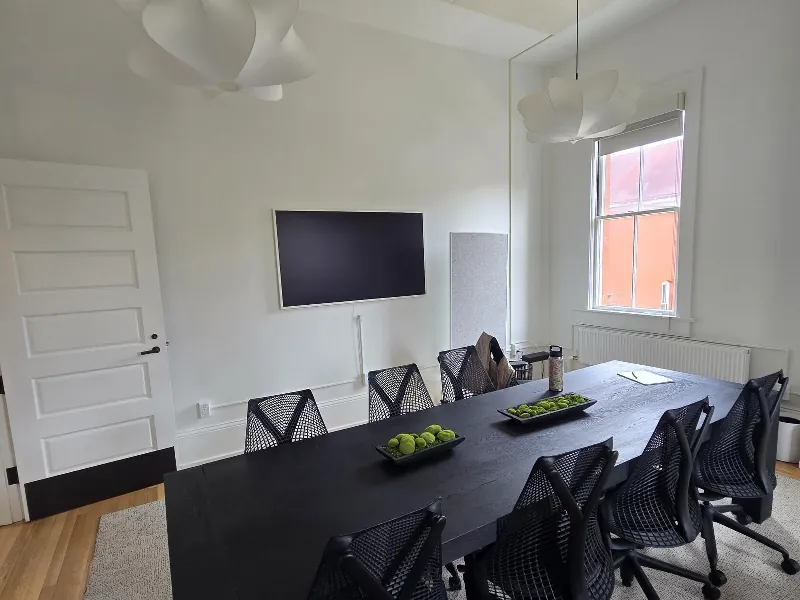 Modern Tech Innovation Hub & Event Space - Gallery image