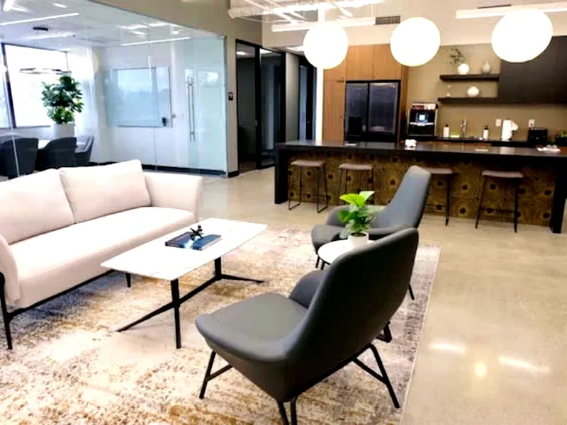 Distinctive Meeting Room for Celebrations - Gallery image