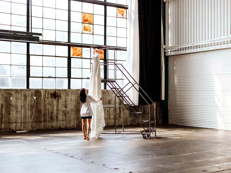 Photo Studio with Skylights and Natural Light - Gallery image