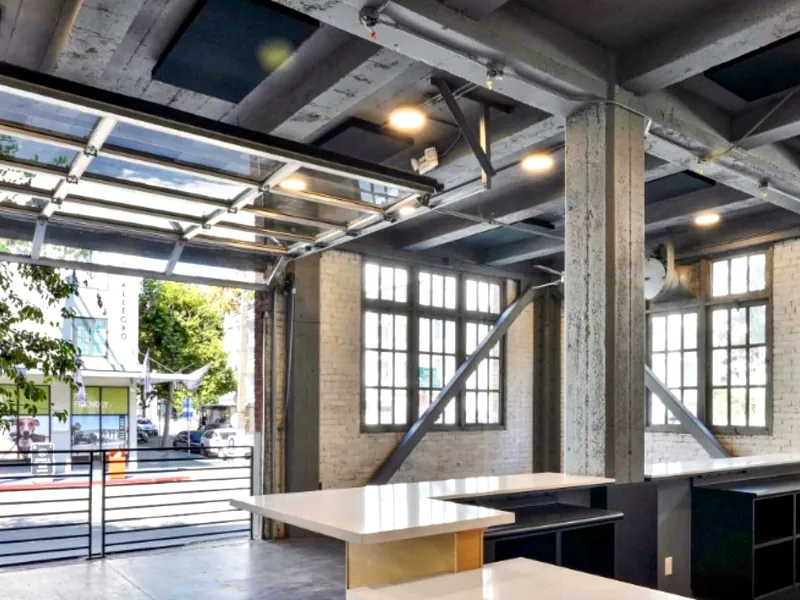 Waterfront Photo Studio with Exposed Brick - Gallery image