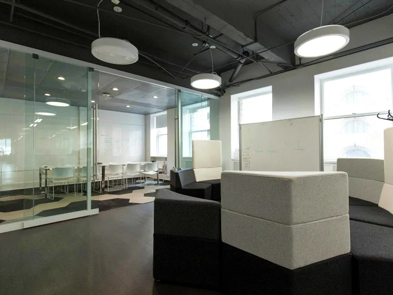 Meeting Room with Natural Light for Events in Lower Nob Hill - Gallery image