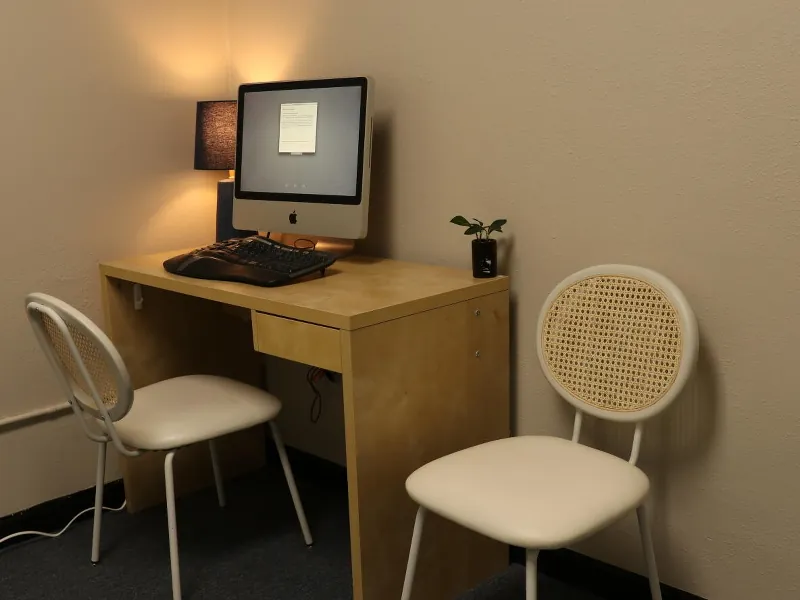 Modern Minimalist Creative Studio Space - Gallery image