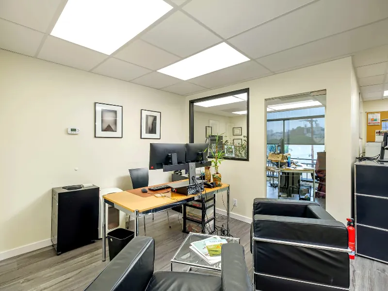 Meeting Room with Natural Light for Events in Cow Hollow - Gallery image