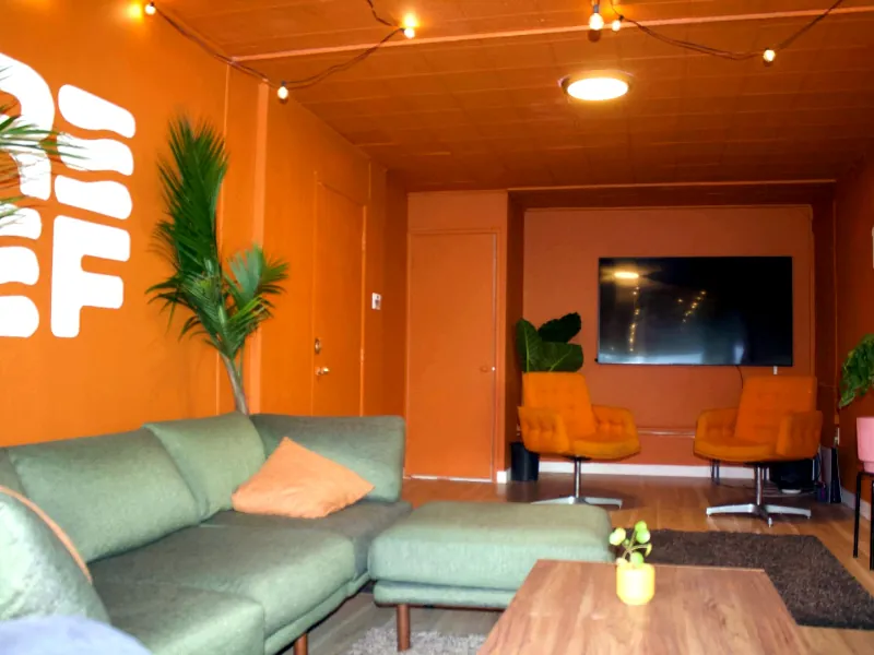 Multipurpose Space with Natural Light for Events - Gallery image