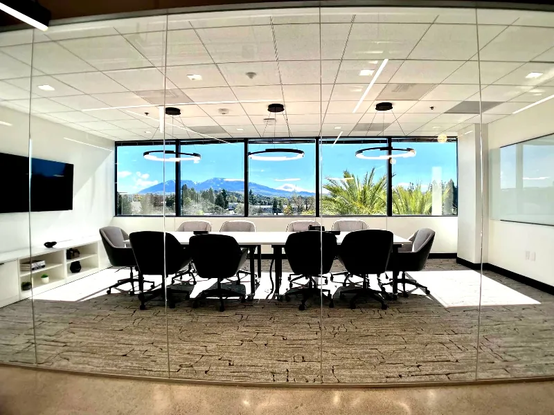 Distinctive Meeting Room for Celebrations - Gallery image