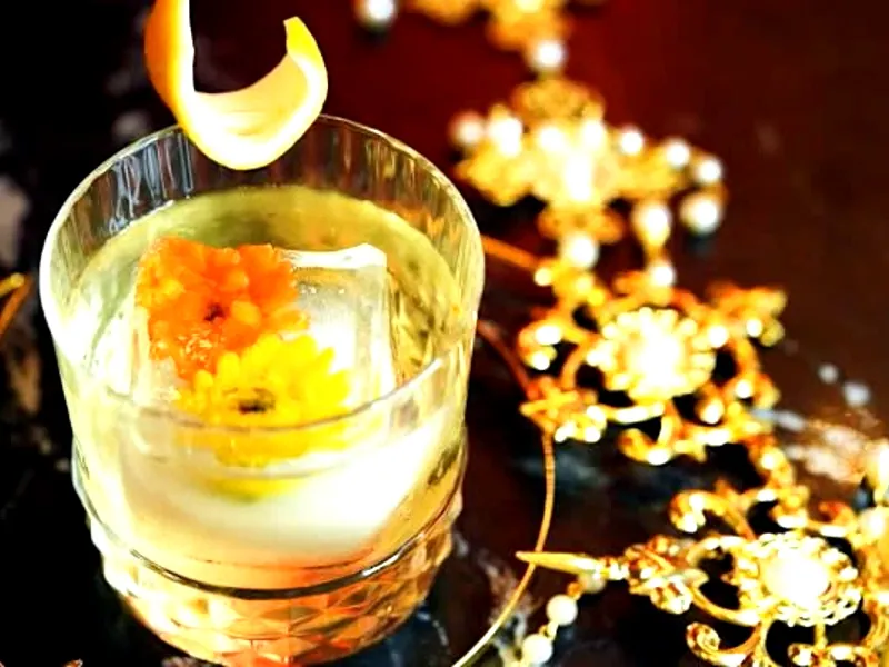 Spacious Bar & Lounge for Special Occasions in SoMa - Gallery image