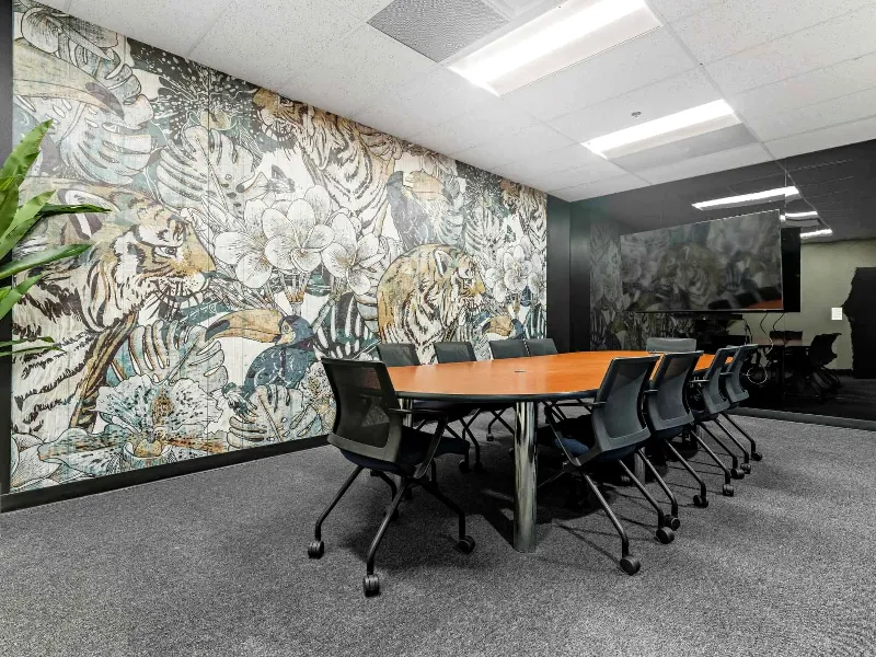 Alluring Meeting Room for Hosting - Featured image