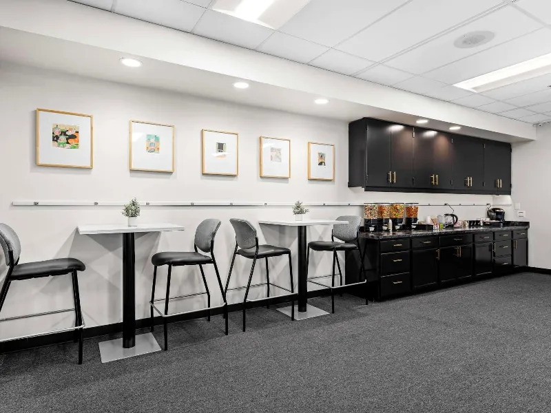 Captivating Meeting Room for Celebrations - Gallery image