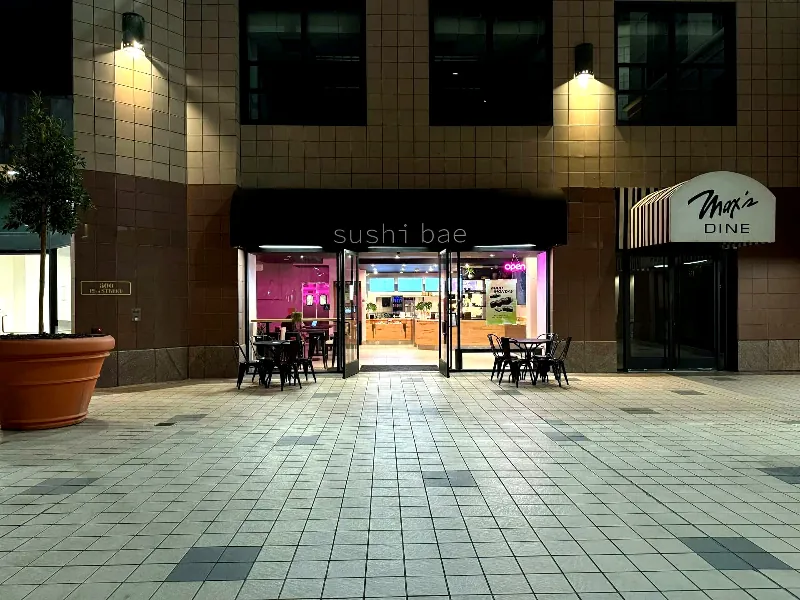 Captivating Restaurant for Celebrations - Gallery image