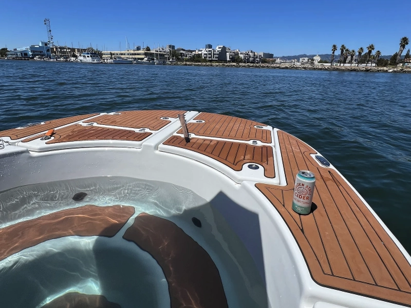 Private Hot Tub Boat Experience on San Francisco Bay - Featured image
