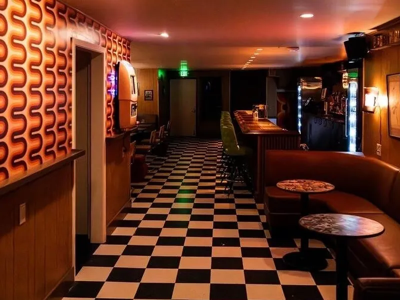 Retro Lounge Semi-Private Event Space - Gallery image
