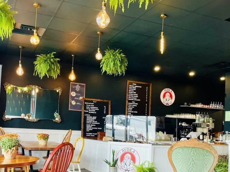 Modern Open Concept Café Space - Gallery image