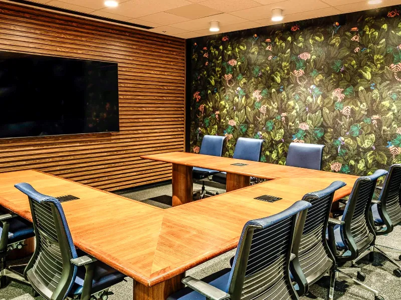Inviting Meeting Room for Celebrations - Gallery image
