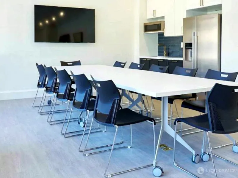 Dazzling Multipurpose Space for Hosting - Gallery image