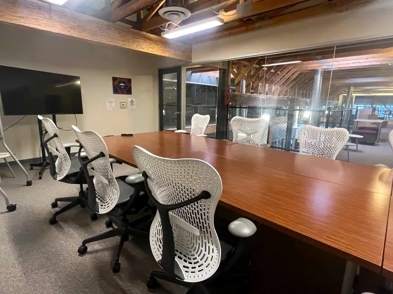 Intimate Meeting Room for Special Occasions in Northgate - Waverly - Gallery image