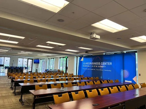 Alluring Event Space for Hosting - Anniversary in Mountain View - Featured image