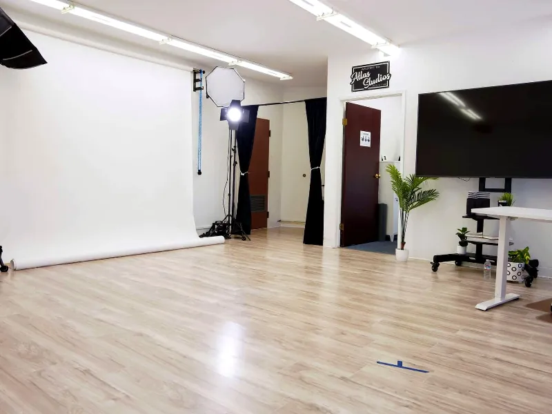 Private Photo Studio | Celebrate in Lone Hill - Gallery image