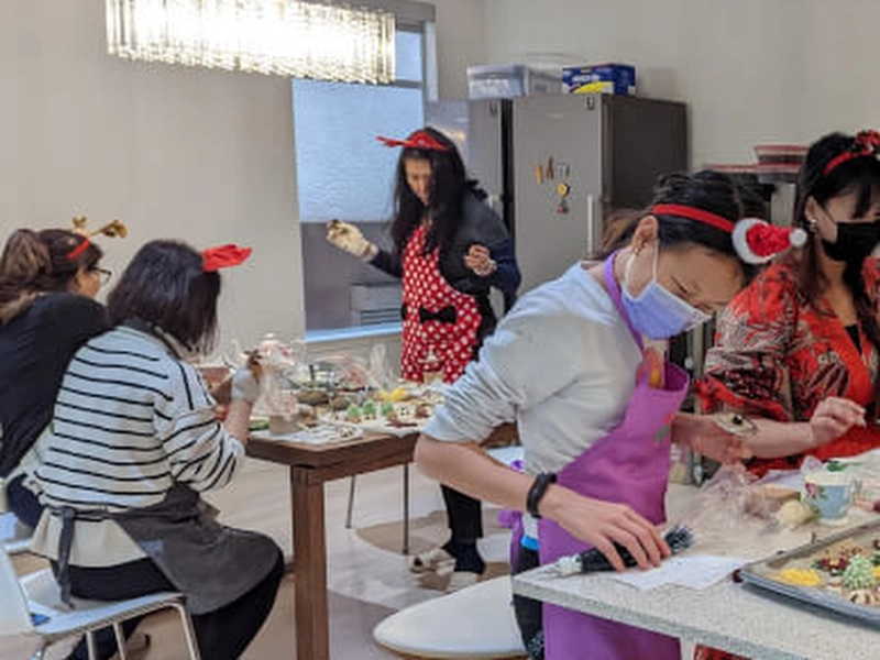 Festive Holiday Cupcake Decorating Team Building Experience - Gallery image