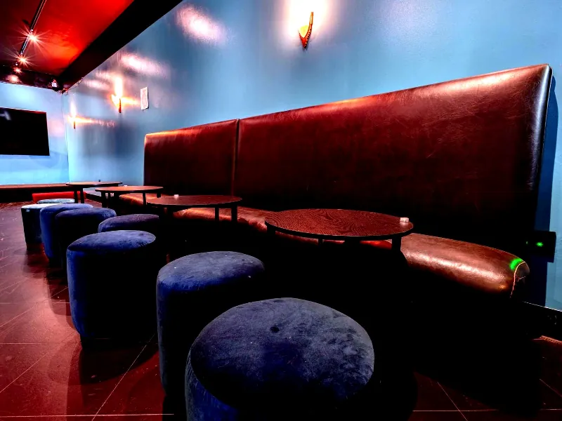 Charming Bar & Lounge for Celebrations in SoMa - Gallery image