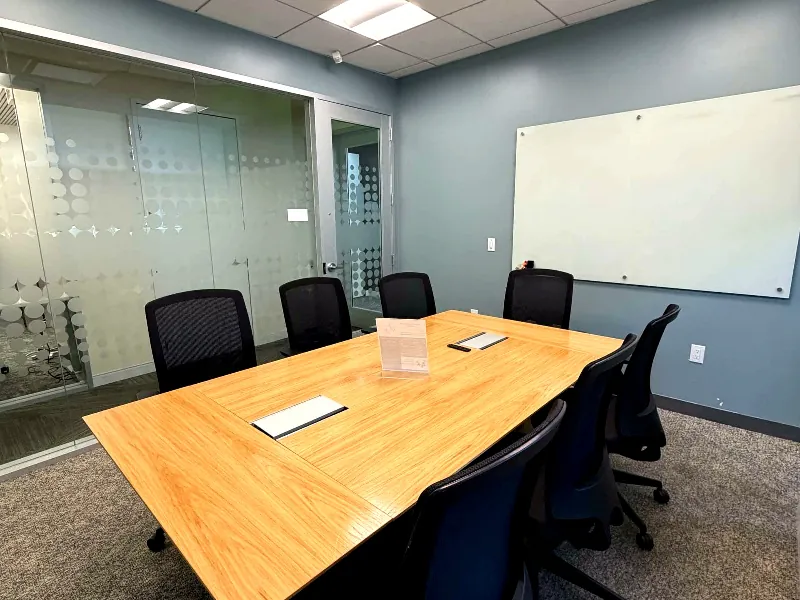 Intimate Meeting Room for Events in Downtown North - Gallery image