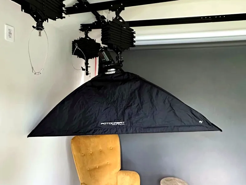 Photo & Video Studio with Natural Light for Events in Frick - Gallery image