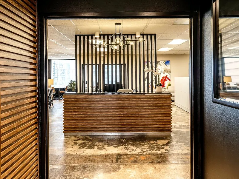 Inviting Meeting Room for Celebrations - Gallery image