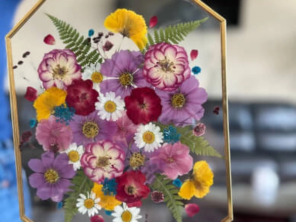 Pressed Flower Frame Artistry (Instructor Travels)