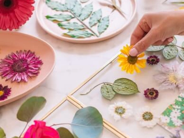 Pressed Flower Frame Artistry (Instructor Travels)