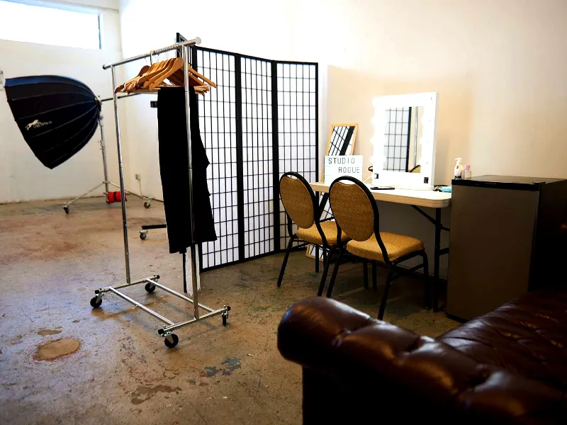 Elegant Photo Studio for Celebrations - Gallery image