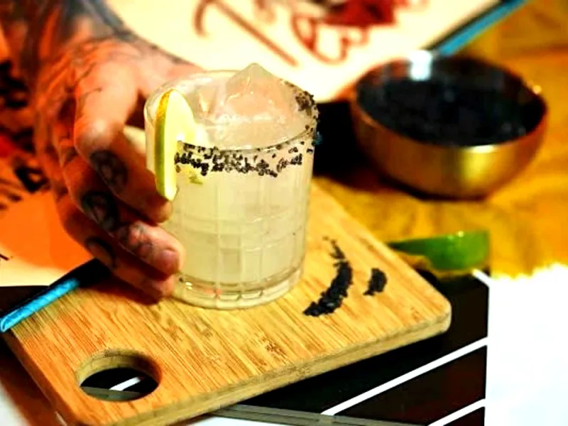 Spacious Bar & Lounge for Special Occasions in SoMa - Gallery image